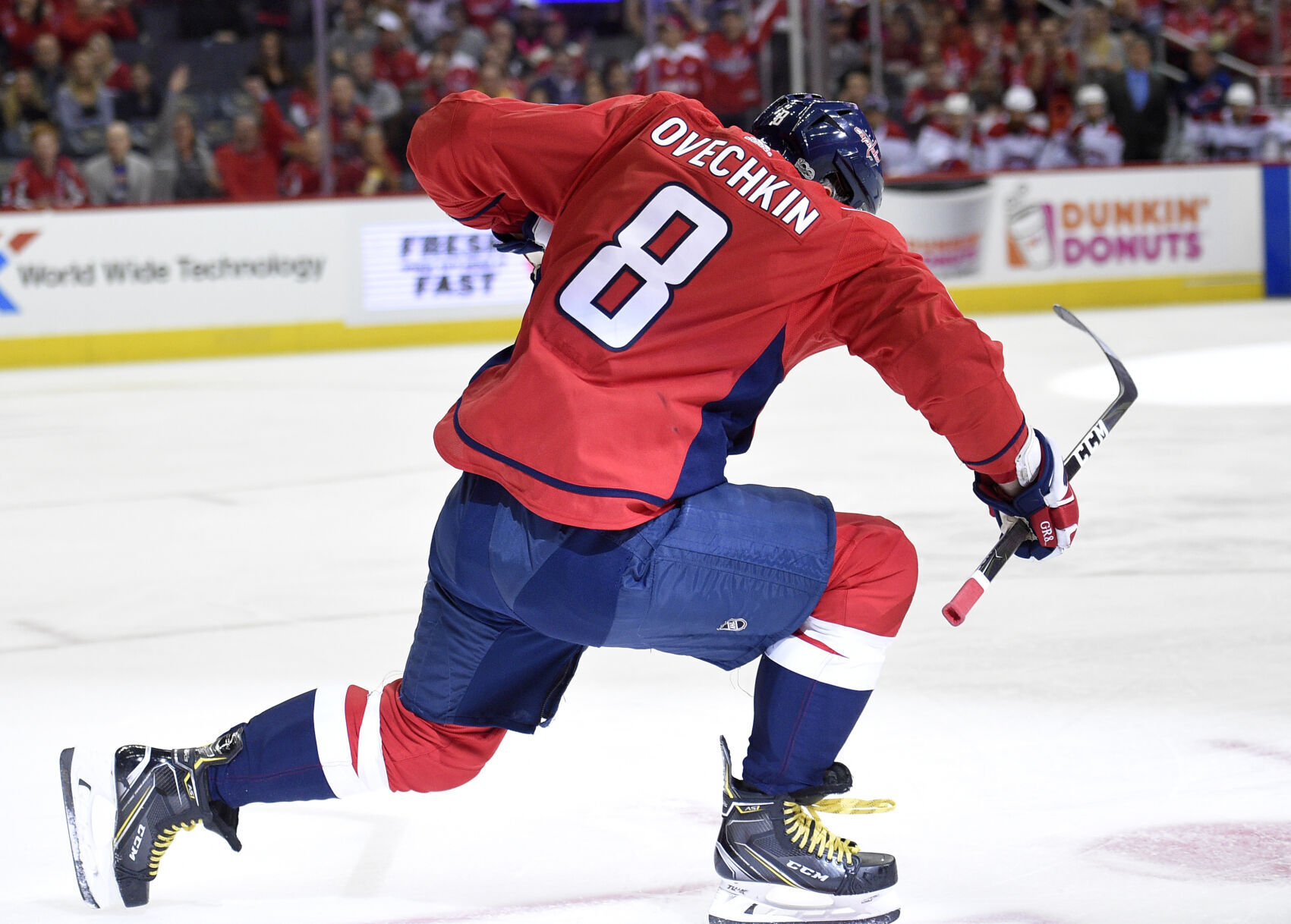 2017: Alex Ovechkin scores 4 goals, opens season with back-to-back hat tricks